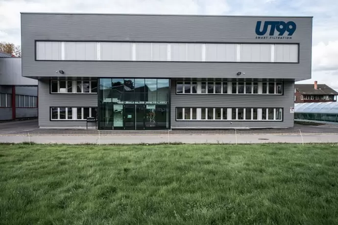 UT99 AG Unternehmensgebäude